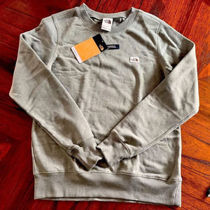 North Face Women’s Heritage Patch Crew Sweatshirt Agave Green Heather-XS
